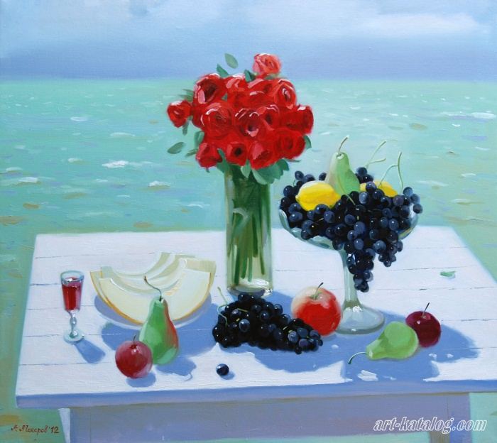 Roses, grapes and sea
