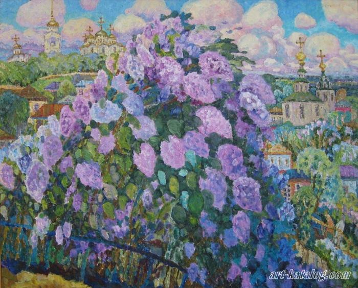It's time to lilac in Vladimir