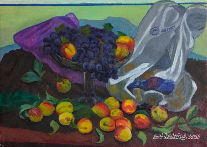 Виноград и персики