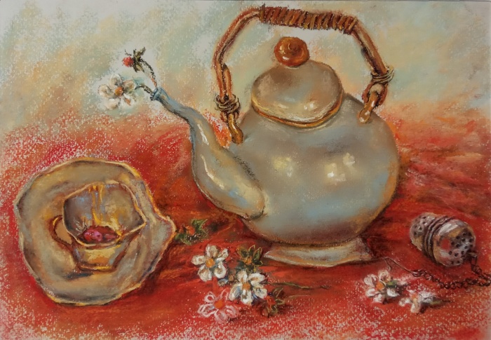 Teapot with strawberries [
